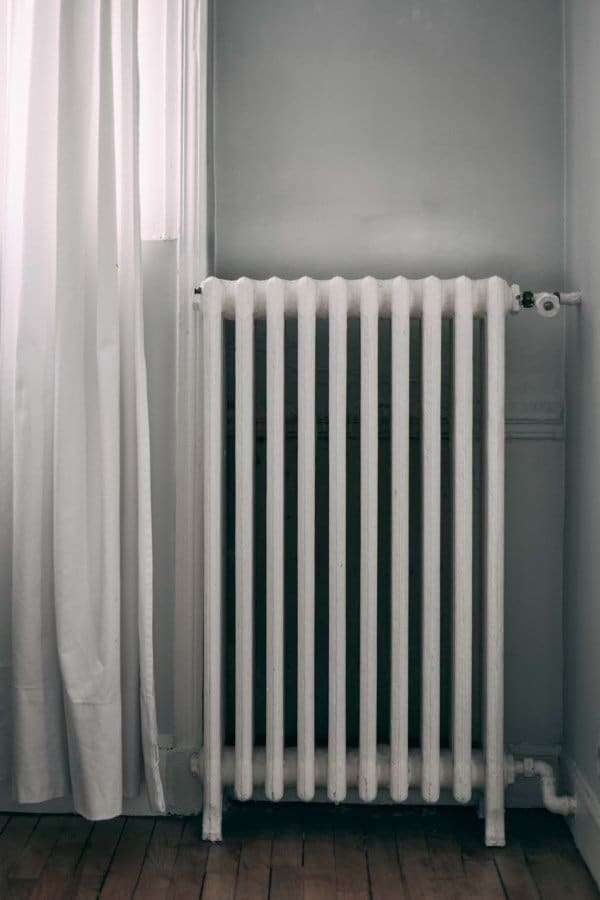 Heated towel rail in a UK bathroom — troubleshooting guide for towel rails that have stopped heating up.